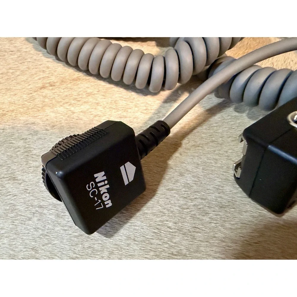 Nikon SC-17 TTL Remote Sync Cord Coiled Flash Connector Cable Made in Japan